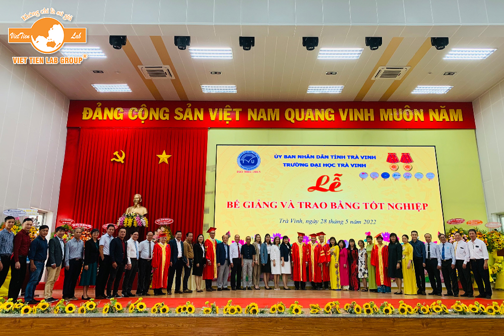 Việt Tiên Lab Group đồng hành cùng tân bác sĩ răng hàm mặt - Đại học Trà Vinh